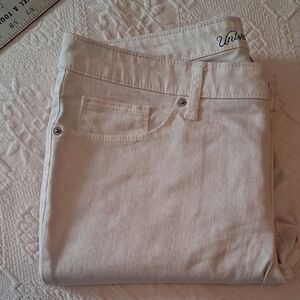 Universal  Thread Women's Straight Leg White Jeans Size 14